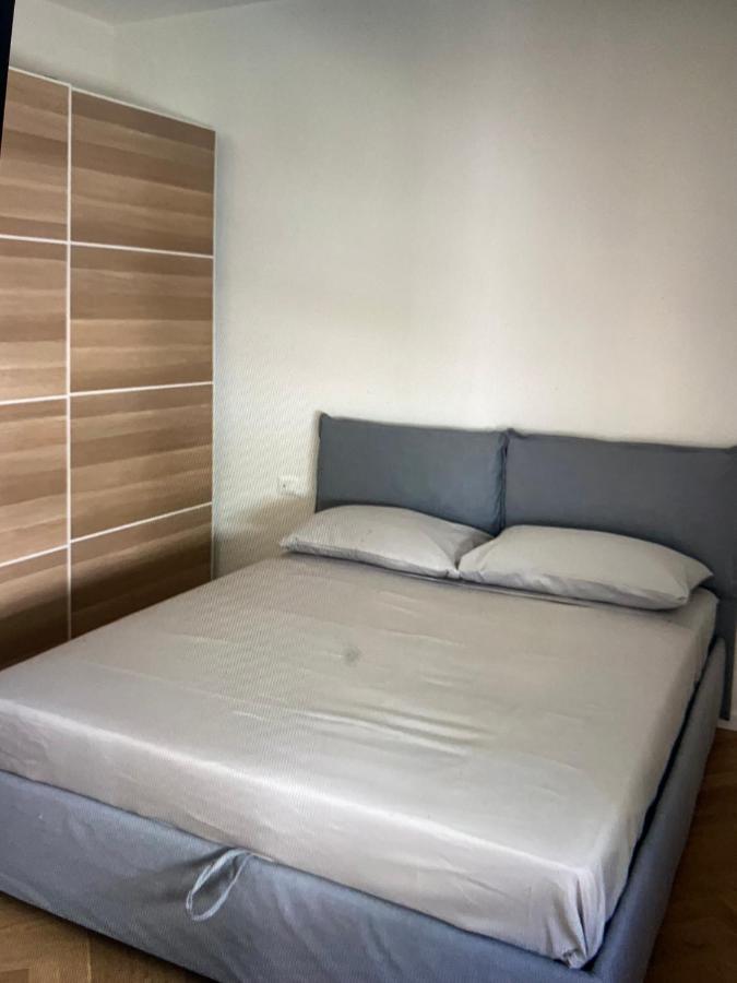 Milano: Incantevole Appartamento In Pieno Centro - Fancy Yellow Apartments Buitenkant foto