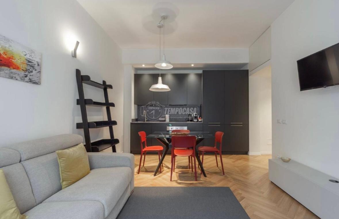Milano: Incantevole Appartamento In Pieno Centro - Fancy Yellow Apartments Buitenkant foto